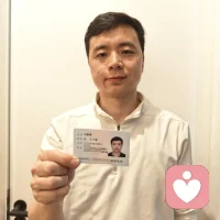 由于家庭环境和个性敏感，两次抑郁自愈者！

于这个世界没有一技之能！我要成为一名倾听师！为那些和我一样遭遇的家人撑把伞，陪伴你走人生最刻骨铭心的一段路！

终有一天会看到灿烂的阳光，和你脸上轻松的笑容😊