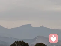 有一种人总是被那些冷漠、挑剔或施暴的人，施虐的人吸引， 你可能怒其不争，也可能觉得这就是命运，但当看到潜意识的声音：“看，妈妈，我为了你过得这么惨，你可以爱我了吗？”瞬间心疼的流泪[拥抱]配图