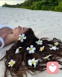 允许情绪流淌，才是治愈的开始
 
你是否也有过这样的时刻？心里像压着一团说不清的情绪，可能是说不出口的委屈、无处安放的焦虑，或是藏了很久的疲惫，想倾诉却怕被评判，想释放又不知从何下手。
 
其实情绪从没有“对错”之分，那些你以为的“矫情”“敏感”“小题大做”，都是内心真实的呐喊，需要被看见、被接纳。
 
我在这里，不做说教，不急于给出答案，只是安静倾听。你可以毫无顾忌地诉说，不必修饰语言，不必压抑感受，哪怕是混乱的、重复的、甚至是愤怒的表达，都值得被认真对待。
 
让积压的情绪顺着话语流淌出来，让紧绷的神经慢慢放松下来——情绪的出口，从来都不是强行压抑，而是被温柔听见。
 
如果你需要一个安全的角落释放自己，我一直都在。配图