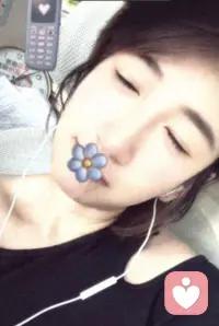 • 日子一般般，希望快乐多一点。

• 没有特别的事，就是特别好的一天。

• 把节奏放慢，给生活留白。

• 今日份：安静、微风、自由。

• 万物可爱，我也。