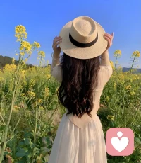 接纳不完美的自己，才是和生活和解的开始。配图