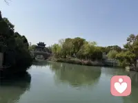 平静的湖面，平静的心情，幸福就是这么简单！配图