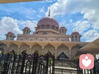 四十岁，儿女尚未立，高堂体渐忧，斩志低头亲友难聚首，人心看透万事封于口，左手扶起父母的黄昏，右手托起孩子的清晨，中间啊还擎着自己风雨飘摇的事业，行志中年方知难，三更灯火五更寒，日思柴米夜思钱，忙碌半生未得闲，谁人不想享清闲，无奈生活举维艰，曾有凌云千斑志，负了时光负红颜，我要说的是纵使土埋半身骨，何惧岁月啊蹉跎苦，四十不惑，四十而已！四十岁依旧知不足而奋进，望远山而前行，依旧纵横千里独行客，何惧前路雨潇潇，亲恩未报何言老，雏翼未满岂敢安，世事魔身骨做檩，风霜淬眼气如磐，千磨万击还坚劲，唱歌踏浪不低帆！！！