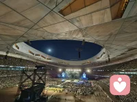 一天做了好多事，谢霆锋演唱会落下帷幕配图