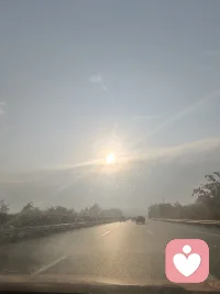 别辜负
每一个太阳升起的日子
💖别辜负身边每一次花开，别辜负家人每一回在一起的时光
🌸早安
去成为更好的自己配图