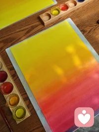 我们生活在两个世界:
外部世界-从任何角度来讲，都属于公共范畴的一个世界；
内部世界-我们的秘密世界，不经我们允许，任何人都不能进入的世界。