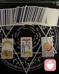 如果你现在在工作、家庭、婚姻或感情中感到迷茫，或者遇到让你不知道该如何选择的岔路口，联系我会给你启发，让你找到方向配图