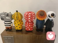 不要为了不喜欢你的人，做任何改变，因为没有意义。配图