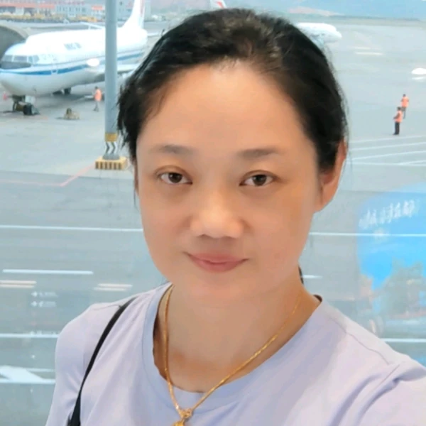 春姐倾听陪伴