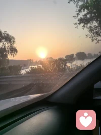 我时常在想幸福的人是不是拥有的多才幸福，原来幸福的人是感知性，感受到，微风，细雨，太阳☀，微笑😊都能幸福，原来知足才是幸福。