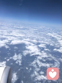 你有没有一瞬间无缘无故什么也不想说，突然感觉好累。想有个拥抱，想有个肩膀依靠，想大哭一场！