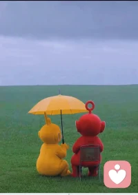 人间非净土，各有各的苦。无凳可坐，伞不共享！待人之道，本就双向！