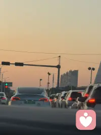 我同你感同身受，原因聆听你的所有，小心事，小秘密，注意你任何小情绪