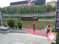 人生有太多的无奈，但谁又能怎样，把你的不开心说出来，我会耐心等你的消息，静等荷花绽放配图