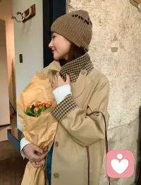 静静的看着，静静的想着，静静的等着你的到来，我是你的倾听师，别让坏情绪影响你的一切配图