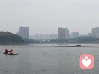 #我们来这个地球就是来玩的
#怎么好玩怎么来#怎么舒服怎么来
多想想目前自己拥有的，多数数上天厚爱自己的地方……我们就会少生很多烦恼心。