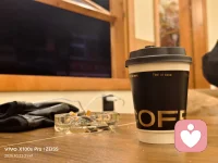 破晓的时刻，很安宁，也很澄澈。
有照亮他人的微光，也有照亮自己的力量。
认真倾听，认真生活，认真发光。🌅配图