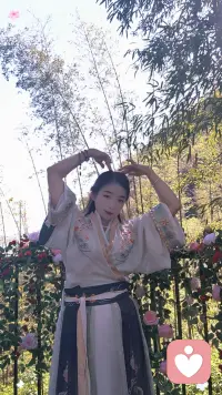 不是人生导师，只是认真的倾听者，陪你消化内耗、缓解焦虑，慢慢自愈配图