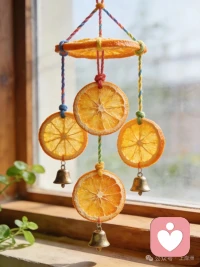 世界艰难，我哋照行。配图