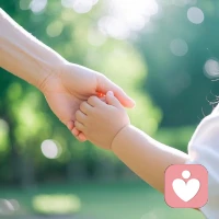 育儿心理｜温柔而坚定，是给孩子最好的心理养分
 
孩子哭闹不是故意捣乱，是情绪没处安放；顶嘴叛逆不是对抗，是在学着表达自我。育儿路上，少点焦虑内耗，多点耐心倾听，接纳孩子的不完美，也允许自己做不完美的妈妈。
 
好的亲子关系，从来不是控制与驯服，而是尊重与共情。蹲下来和孩子平视，看见他的小情绪，守护他的小世界，慢慢陪他长大就好✨配图