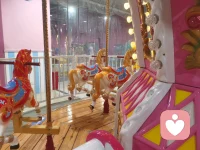 坐上旋转木马，就好像乘着时光机又回到了童年⭐