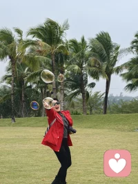 像孩子一样去玩耍吧！你会知道开心可以很简单很纯粹，也可以随时随地让自己开心起来！只要你真的愿意！你就可以！