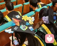 大胆地，去靠近一个可以激活你的生命力的人，这也是一种自律。配图