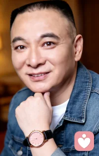 没有边界，没有底线的爱，根本就不是爱。
这只能让你在感情的泥沼中越陷越深，
这也是你为什么会觉得他越来越不爱我了，
他对我的爱在慢慢消失了的很重要的的/个因素配图