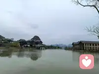 有些人注定是你生命中的过客，而有些人则会在你的心中留下永恒的印记。配图