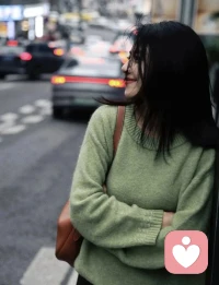 照顾好自己 世界才会属于你 风雨由天 快乐由己 保重身体 健康第一
你若烦恼 我在这里 你慢慢讲 我静静听 不打断 不评判 只为给你一个温暖的陪伴配图