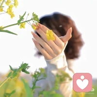 在成为妻子 母亲 女儿之前 
你首先是你自己的人生编剧
外界的风雨无法预算
但内心的灯塔足以指引航向配图