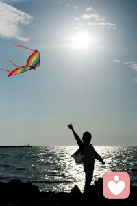 原谅自己不是软弱，是终于懂得：摔碎的瓷器，修补后反而有更美的纹路