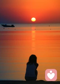 当时间一天天无声无息地走过，经历更多的事，看过更多的人情冷暖，才知道，原来，越长大，越孤单……配图