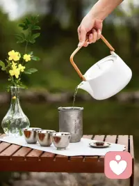 它不说教，不指责，不评判，
只是温柔地告诉你：
我在，我听，我懂。配图