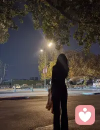 今晚的心理微博，留给所有睡不着的人。
如果你也有心事藏在枕头下，
不妨在这里说一句，我会认真听。
倾听师的温柔，是“我在”，也是“我懂”。