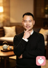 不是不爱了，只是在某一个瞬间才发现真的爱错了。