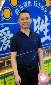 在感情里，一个人的安全感，是源于自身的底气、稳定的情绪和清醒的认知，而不是对方一时的温柔、随口的承诺和忽冷忽热的偏爱。