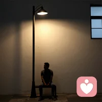 【给力心理】 中年人的崩溃，从来都是静音的。配图