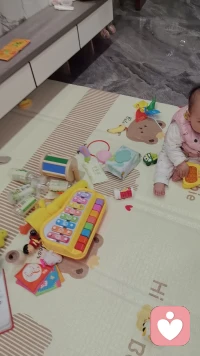 倾诉本身，就是一种治愈。
当心里的石头被慢慢放下，你会发现，原来你比想象中更强大，原来你并不孤单。
 
愿每一份情绪都能被温柔倾听。
如果你累了、撑不住了、想说说话，我一直都在。