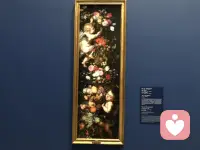 看到一个儿子对妈妈说“妈妈做的饭真好吃”，妈妈立刻回应：你给我肯定我很高兴。

结果儿子却说：我没有在肯定你。妈妈懵了，儿子解释说：你不需要肯定。

就是这样简单的一句话，妈妈的感受是“犹如一道光劈开了我生命的迷雾”。

原来主体性如此简单：我的存在不需要来自他者的否定，也不需要被肯定。

儿子只是在分享“饭很好吃”的美好感受，儿子没有权利更没有意愿去肯定或者否定妈妈。

这就是逻辑干净。 

～～～

人之初，性本净。

每个孩子天然都是逻辑干净的智者，直到被他者的反复评价表扬，塑造成主体残缺的平庸之众。