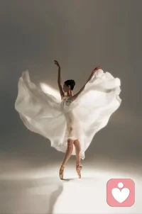 ²º²⁶/₀₄.₀₂🍃𝗛𝗲𝗹𝗹𝗼 🌟
完美是一个永远追不到的幻影，
而真实才是生命中最美的样子。

我是哚哚♥️，一位有温度的心理咨询师/绘画疗愈师/欧卡探索师🎨