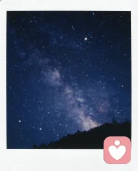  很多话你不敢说、不能说、没人听。没关系，我愿意听，也听得懂。你的情绪，值得被认真对待。