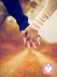 如果小两口总因小事频繁争吵，看似是琐事矛盾，实则是沟通方式出了问题。一次次争执没有好好化解，情绪不断累积，耐心被慢慢消耗，感情自然越来越淡。其实很多争吵并非不爱了，而是不懂好好说话，不愿低头，包容。长期这样下去，只会让彼此越来越疏远，最深的感情也会被磨没。想要关系缓和，先停下指责，多些理解和退让，好好沟通才是关键