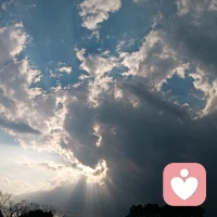 第一次尝试倾听师。勇敢者先行，来吧，可提供情绪价值，不聊黄
比较话唠，有需要请联系我配图