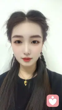 人的一生能遇见多少人

• 转身就忘，几乎不留痕迹
泛泛之交
• 同学、同事、邻居、

• 亲友、挚友、长期同事、

• 至亲、伴侣、一生挚友

• 能交心、可托付、陪你到最后的人
• 宅居配图