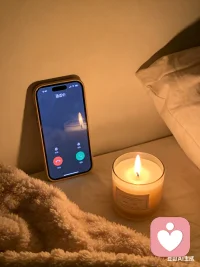 如果你心里有说不出口的委屈、压抑、焦虑，
想找个人安安静静听你说，
我在这里，愿意做你最安全的倾听者。
不评判、不指责，只陪你好好说话。
电话倾听，安全、私密、不打扰。
需要的时候，我在。”配图