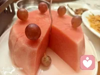 又到了吃西瓜的季节了配图