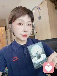 我们总以为自己被困，
但从来没有认真的看过，
困住自己的到底是什么。配图