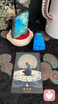 你只是困在了当下的困局里。
你自己的牢笼，看你想不想破局罢了。
