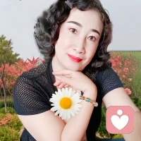 午后阳光，安静陪伴
不慌不忙，用心倾听愿你此刻轻松
又安心！配图